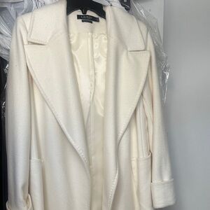 Ralph Lauren Women's Cream Trench Coat - Belt is missing